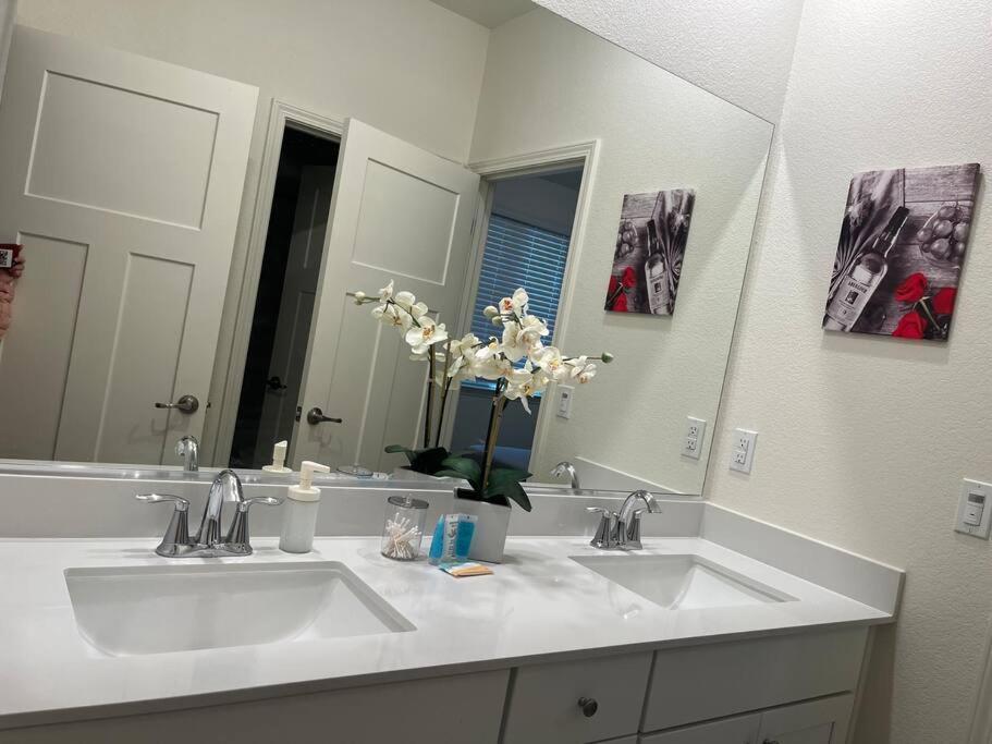 Brand-New, Beautiful & Stylish Home In Sacramento! Экстерьер фото